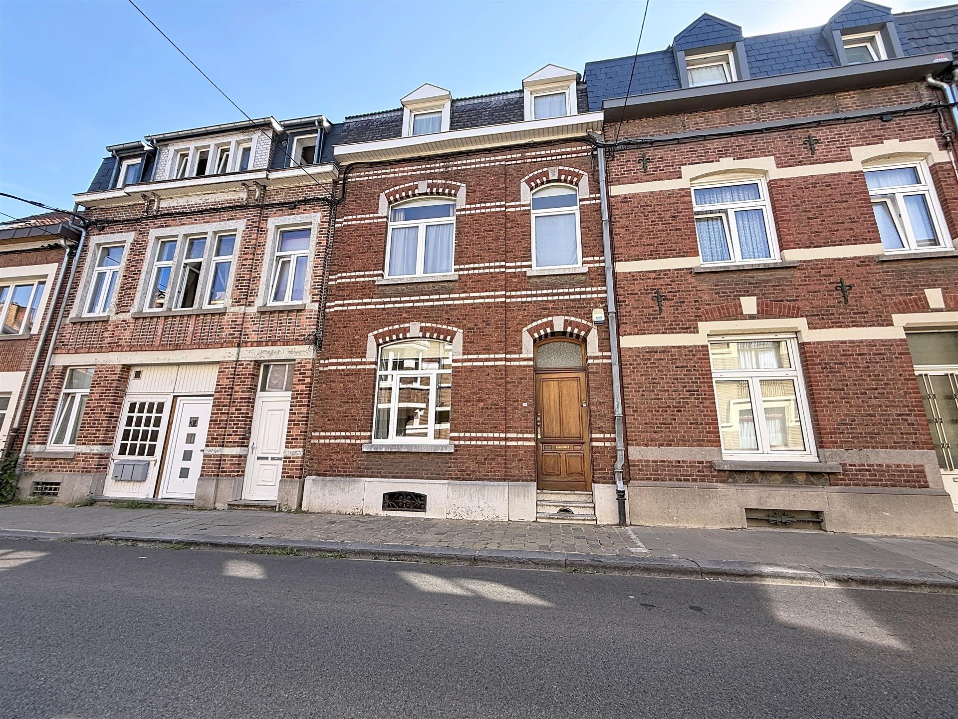 Rue Denis-Georges Bayar 26