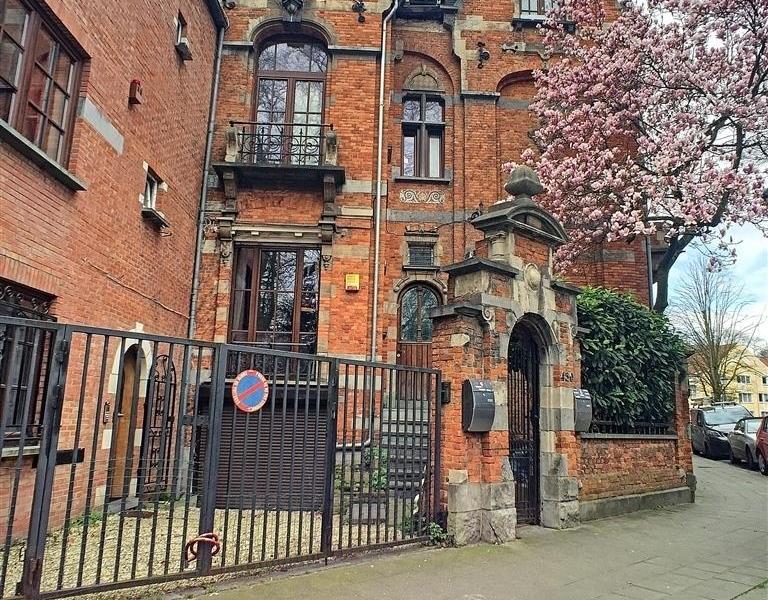 House SALE à LAEKEN (BRU.)