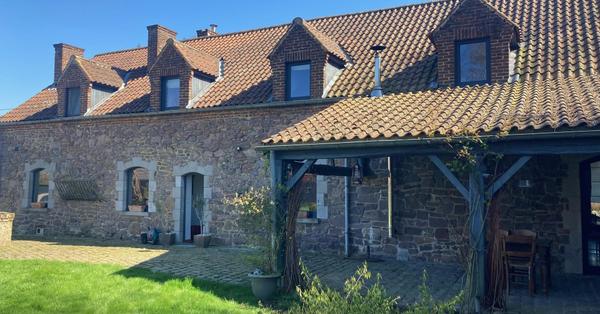 Woning in Bienne-lez-happart