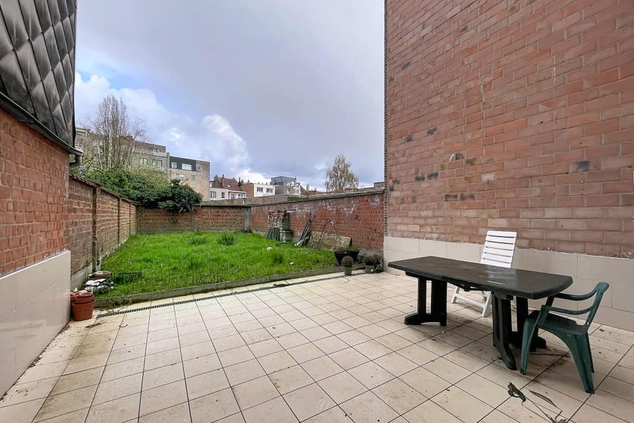 BELLE MAISON + JARDIN & GARAGE